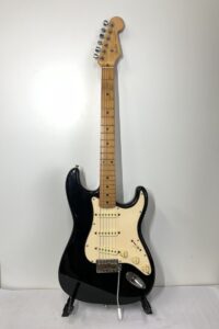 Fender フェンダー Stratocaster ストラトキャスター