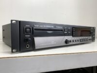 TASCAM タスカム CD-RW900SL / 業務用CDレコーダー 2Uラックマウント
