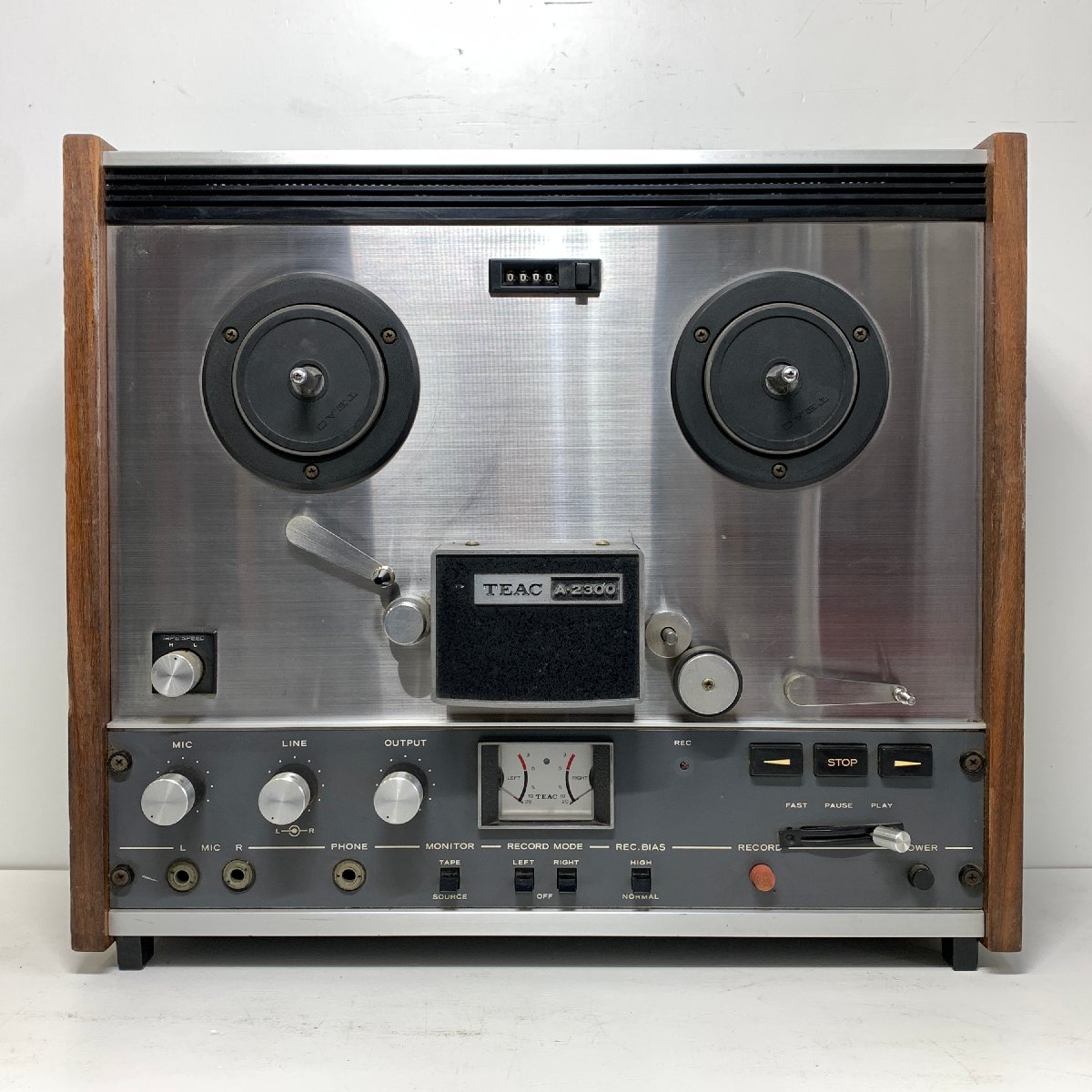 即納即納A&P★★TEAC / A-2300 / オープンリールデッキ :輸送ケ－ス入： USED:（整備済） オープンリールデッキ