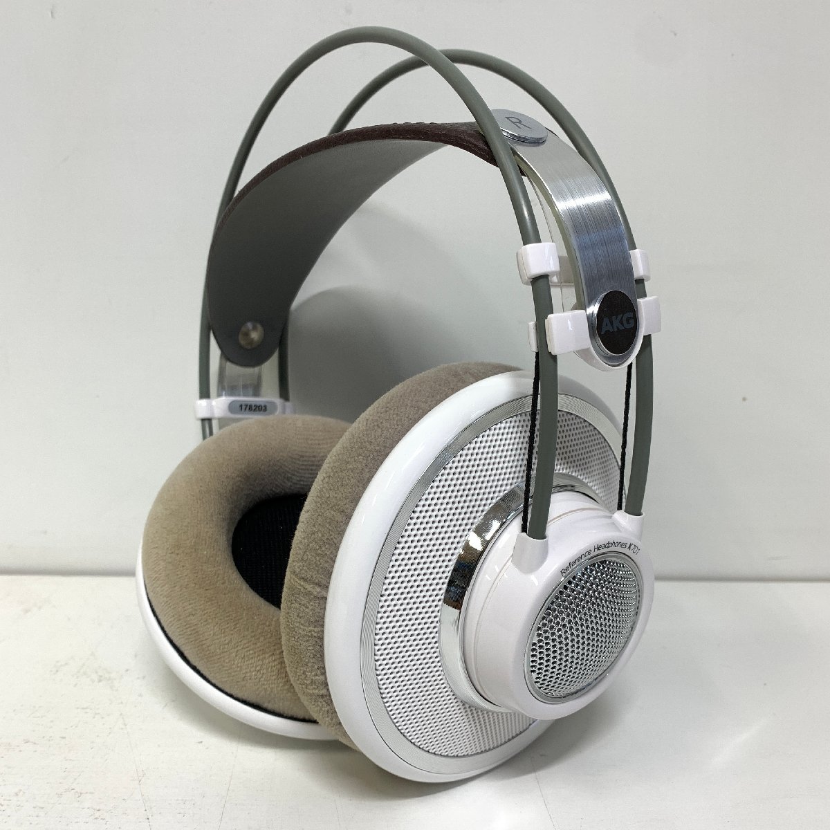 AKG K701 アーカーゲー 開放型ヘッドホン | 出張買取 東京コレクターズ