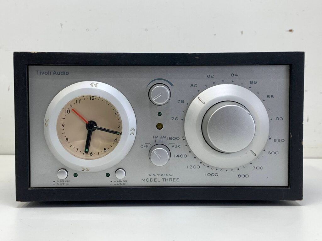 Tivoli Audio MODEL THREE Clock Radio チボリオーディオ ブラック／シルバー 出張買取 東京コレクターズ