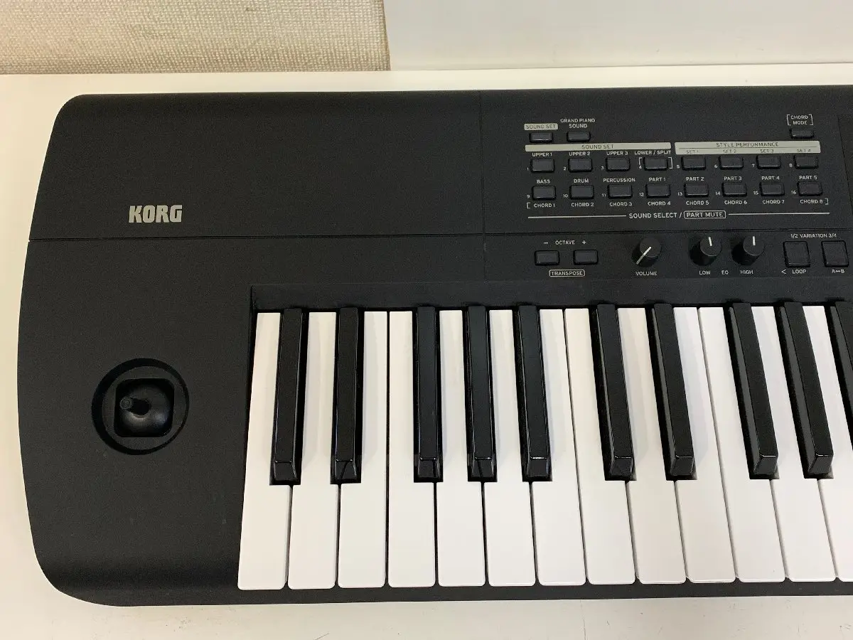 KORG i3 コルグ MUSIC WORKSTATION シンセサイザー 61鍵キーボード