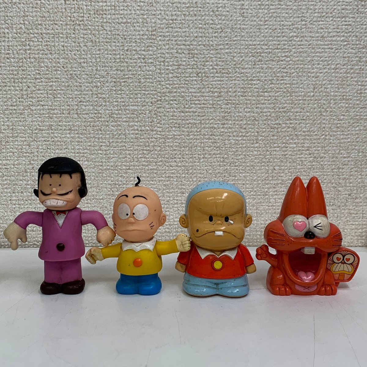 【まとめて4点】おそ松くん イヤミ チビ太 ソフビ人形 / もーれつア…