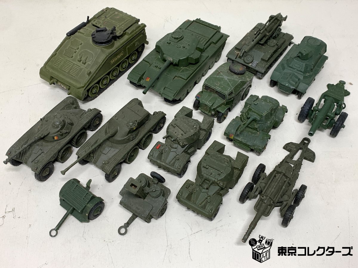DINKY TOYS ミリタリーミニカーまとめて 戦車 装甲車 榴弾砲…